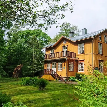 Kirjakkalan Ruukkikylae 3*